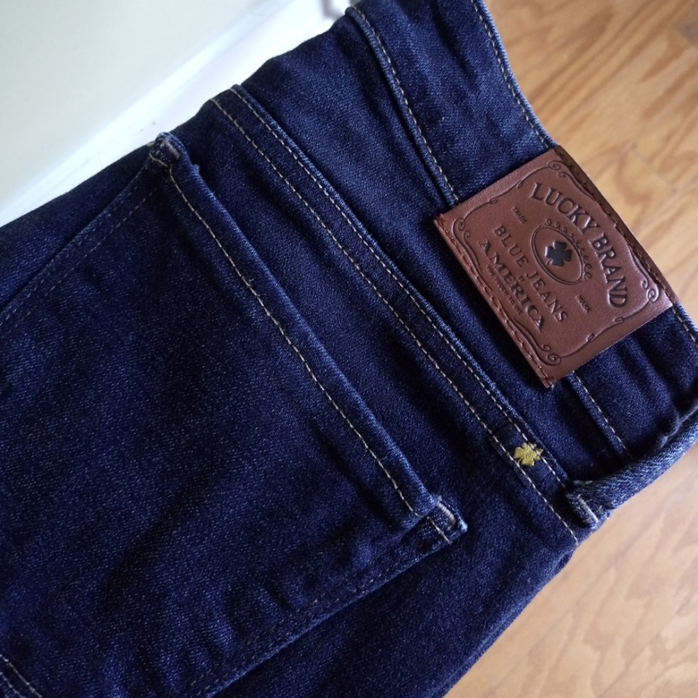 20 %off Lucky 🍀 brand skinny jeans